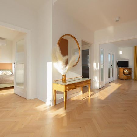 Apartment For 6 People Near Royal Baths Park By Renters Prestige Varsóvia Exterior foto