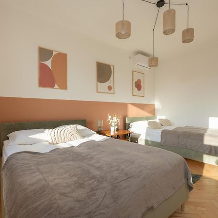 Apartment For 6 People Near Royal Baths Park By Renters Prestige Varsóvia Exterior foto